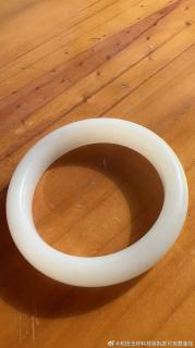 和田玉手镯随拍,老坑料子,白度脂白,品质完美