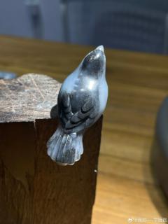 和田玉青花籽料喜鹊
